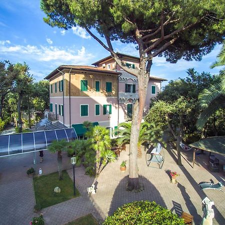Albergo Battelli (Adults Only) Марина-ди-Пьетрасанта Экстерьер фото