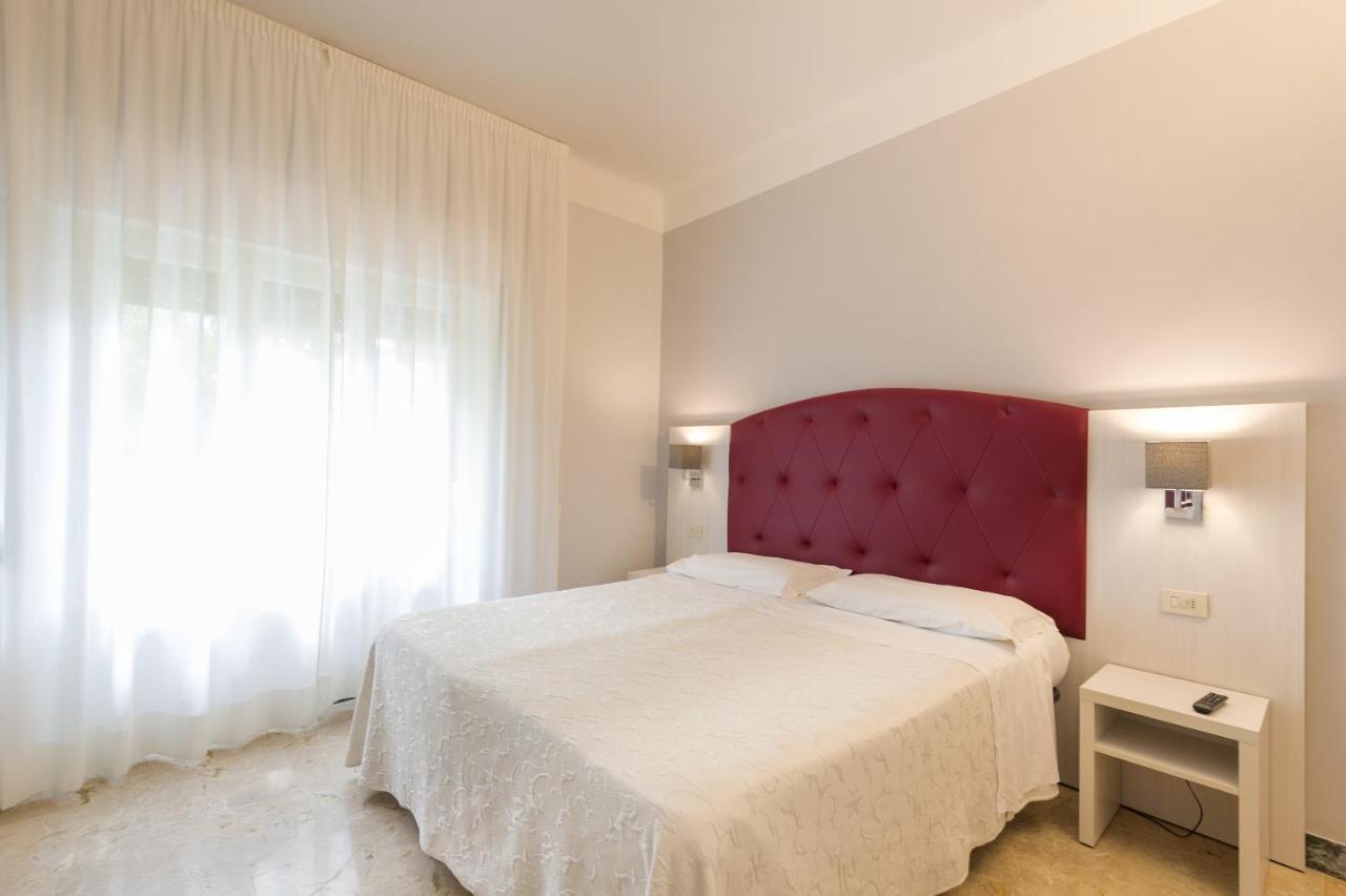 Albergo Battelli (Adults Only) Марина-ди-Пьетрасанта Экстерьер фото