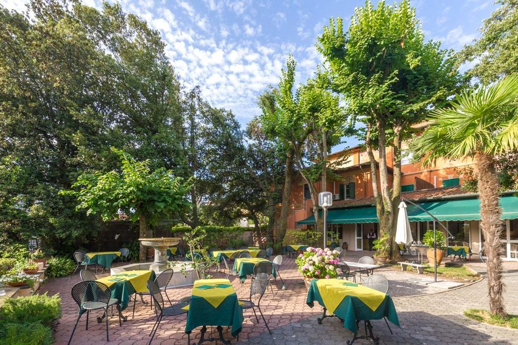 Albergo Battelli (Adults Only) Марина-ди-Пьетрасанта Экстерьер фото