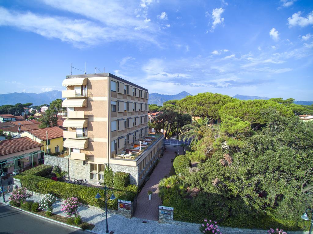 Albergo Battelli (Adults Only) Марина-ди-Пьетрасанта Экстерьер фото